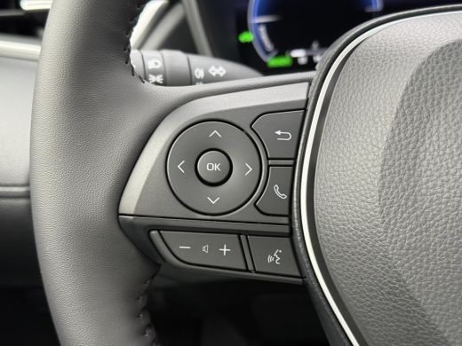 Toyota Corolla Cross Hybrid 180 Executive **NIEUWE AUTO/ PANORAMADAK/ MJ 2025/ DIRECT LEVERBAAR** ActivLease financial lease