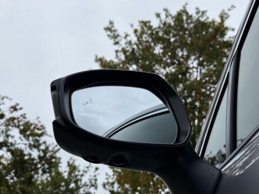 Toyota Corolla Cross Hybrid 180 Executive **NIEUWE AUTO/ PANORAMADAK/ MJ 2025/ DIRECT LEVERBAAR** ActivLease financial lease