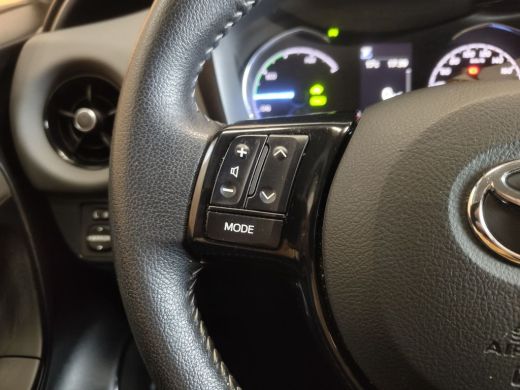 Toyota Yaris 1.5 Hybrid Dynamic dealer onderhouden 0124 carplay cruise | lichtmetalen velgen ActivLease financial lease