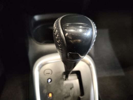 Toyota Yaris 1.5 Hybrid Dynamic dealer onderhouden 0124 carplay cruise | lichtmetalen velgen ActivLease financial lease