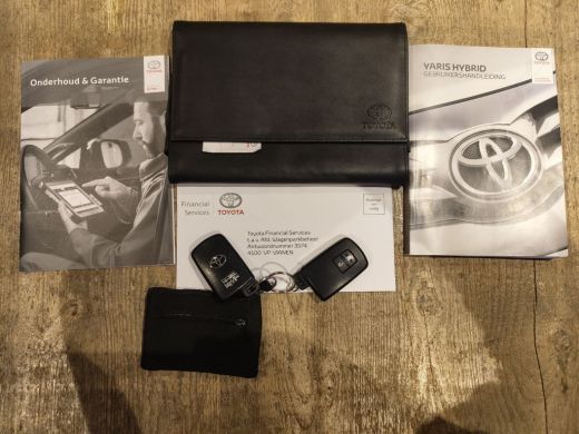 Toyota Yaris 1.5 Hybrid Dynamic dealer onderhouden 0124 carplay cruise | lichtmetalen velgen ActivLease financial lease