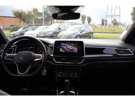 Volkswagen T-Roc 1.5 TSI R-Line Business 149PK | Achteruitrijcamera | R-Line exterieur | Trekhaak met afneembare k... ActivLease financial lease