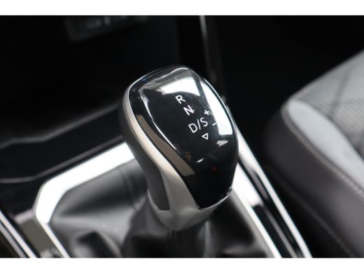 Volkswagen T-Roc 1.5 TSI R-Line Business 149PK | Achteruitrijcamera | R-Line exterieur | Trekhaak met afneembare k... ActivLease financial lease