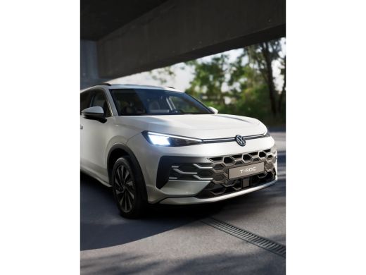 Volkswagen T-Roc Life First Edition | 'App-Connect' draadloze smartphone integratie | Automatische afstandsregelin... ActivLease financial lease