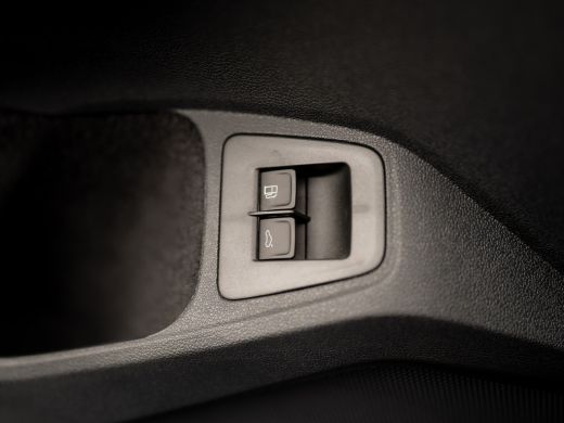 Volkswagen Tiguan 1.4 TSI eHybrid R-Line Business+ | Trekhaak wegkl. | Head Up | Keyless | Side Assist | Elk. A-kle... ActivLease financial lease