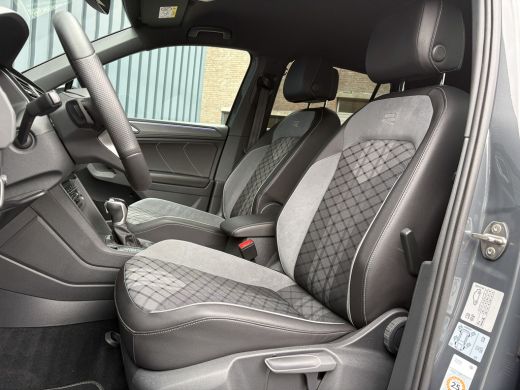 Volkswagen Tiguan 1.4 TSI eHybrid R-Line Business+ | Trekhaak wegkl. | Head Up | Keyless | Side Assist | Elk. A-kle... ActivLease financial lease