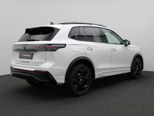 Volkswagen Tiguan 1.5 eHybrid R-Line Edition 272PK DSG Black Style, Pano-Schuifdak, 360gr. Camera, Matrix-LED, Stoe... ActivLease financial lease