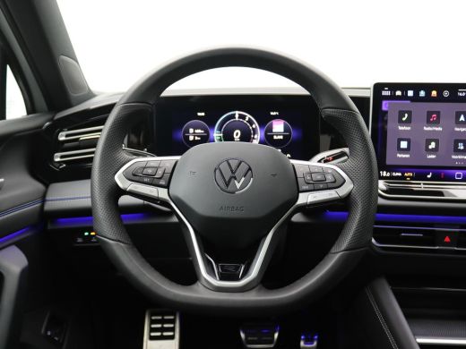 Volkswagen Tiguan 1.5 eHybrid R-Line Edition 272PK DSG Trekhaak, Black style,  Rondomzichtcamera, Matrix LED, Panor... ActivLease financial lease