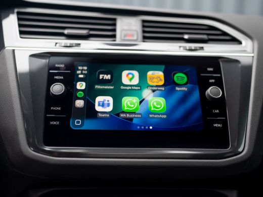 Volkswagen Tiguan 1.5 TSI R-Line Black Style | Panodak | Elk. A-klep | IQ Light | Camera | Prijs Rijklaar!! ActivLease financial lease