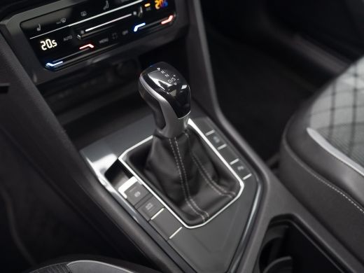 Volkswagen Tiguan 1.5 TSI R-Line Black Style | Panodak | Elk. A-klep | IQ Light | Camera | Prijs Rijklaar!! ActivLease financial lease