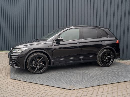 Volkswagen Tiguan 1.5 TSI R-Line Black Style | Panodak | Elk. A-klep | IQ Light | Camera | Prijs Rijklaar!! ActivLease financial lease