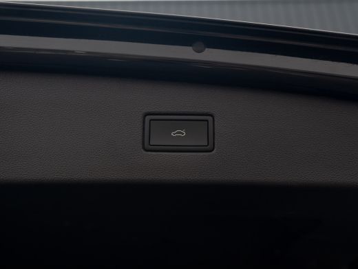 Volkswagen Tiguan 1.5 TSI R-Line Black Style | Panodak | Elk. A-klep | IQ Light | Camera | Prijs Rijklaar!! ActivLease financial lease