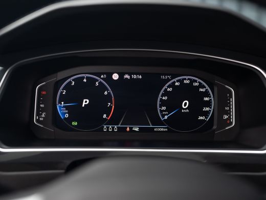 Volkswagen Tiguan 1.5 TSI R-Line Black Style | Panodak | Elk. A-klep | IQ Light | Camera | Prijs Rijklaar!! ActivLease financial lease