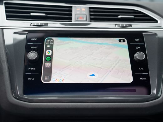 Volkswagen Tiguan 1.5 TSI R-Line Business+ | 360 camera | Trekhaak wegkl. | Panodak | Head Up | Side Assist | IQ Li... ActivLease financial lease