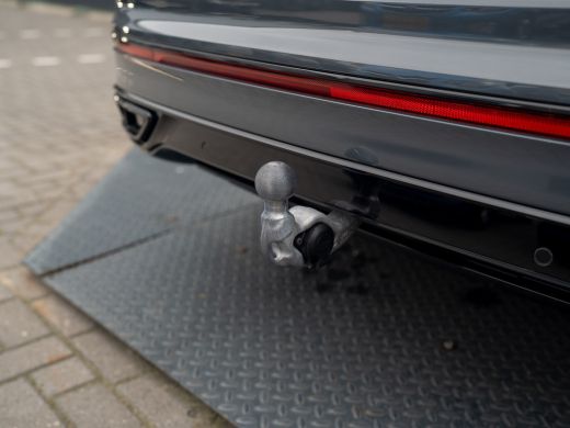 Volkswagen Tiguan 1.5 TSI R-Line Business+ | 360 camera | Trekhaak wegkl. | Panodak | Head Up | Side Assist | IQ Li... ActivLease financial lease