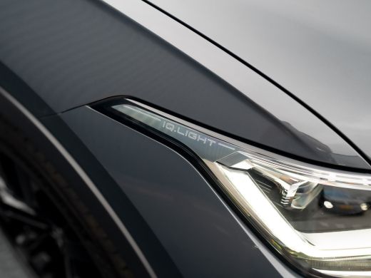 Volkswagen Tiguan 1.5 TSI R-Line Business+ | 360 camera | Trekhaak wegkl. | Panodak | Head Up | Side Assist | IQ Li... ActivLease financial lease