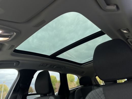 Volvo  XC60 2.0 T6 Plug-in hybrid AWD Core Bright | Pano | Stoel & stuurverwarming | Pilot Assist | BLIS | Ca... ActivLease financial lease