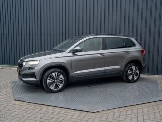 Skoda Karoq 1.5 TSI ACT Business Edition Plus | Keyless | Camera | Elk. A-klep | Adapt. Cr. | Prijs Rijklaar!!