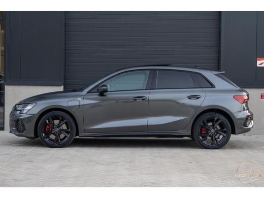 Audi A3 Sportback 45 TFSI e S edition Competition Pano Parkeerhulp S line Carplay ActivLease financial lease