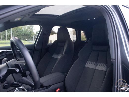 Audi A3 Sportback 45 TFSI e S edition Competition Pano Parkeerhulp S line Carplay ActivLease financial lease