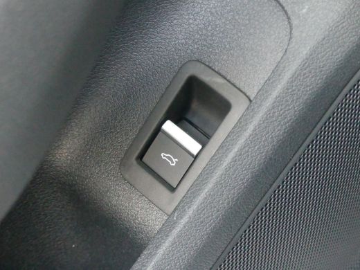 Audi A4 Avant 35 TFSI Advanced Edition | TREKHAAK | ELEKTRISCHE ACHTERKLEP | LED-VERLICHTING | ActivLease financial lease