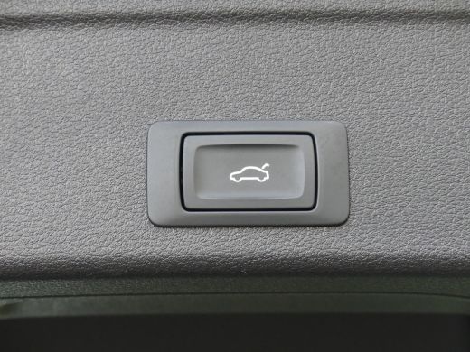 Audi A4 Avant 35 TFSI Advanced Edition | TREKHAAK | ELEKTRISCHE ACHTERKLEP | LED-VERLICHTING | ActivLease financial lease