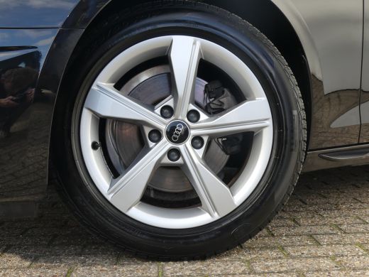 Audi A4 Avant 35 TFSI Advanced Edition | TREKHAAK | ELEKTRISCHE ACHTERKLEP | LED-VERLICHTING | ActivLease financial lease