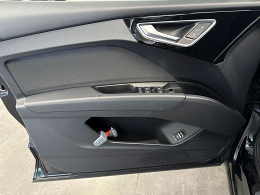 Audi Q4 e-tron 35 S-Line 55 kWh MMI navigatie plus / Smartphoneinterface / S line-exterieur / Assistentiepakket ... ActivLease financial lease