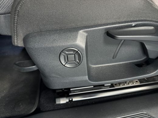 Audi Q4 e-tron 35 S-Line 55 kWh MMI navigatie plus / Smartphoneinterface / S line-exterieur / Assistentiepakket ... ActivLease financial lease