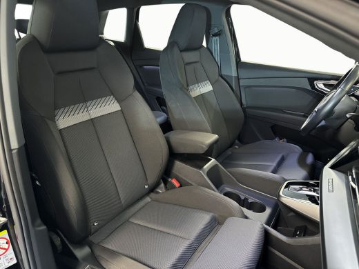 Audi Q4 e-tron 35 S-Line 55 kWh MMI navigatie plus / Smartphoneinterface / S line-exterieur / Assistentiepakket ... ActivLease financial lease