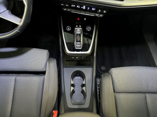 Audi Q4 e-tron 35 S-Line 55 kWh MMI navigatie plus / Smartphoneinterface / S line-exterieur / Assistentiepakket ... ActivLease financial lease