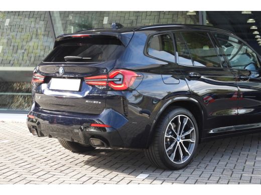 BMW X3 xDrive30e High Executive M Sport Automaat / Panoramadak / M Sportstoelen / Comfort Access / Adapt... ActivLease financial lease