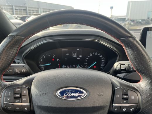 Ford Focus 1.0 EcoBoost ST Line Business l Panoramadak l Bang & Olufsen Sound l Camera l Stoelverwarming l C... ActivLease financial lease