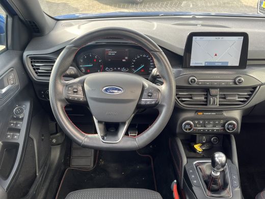 Ford Focus 1.0 EcoBoost ST Line Business l Panoramadak l Bang & Olufsen Sound l Camera l Stoelverwarming l C... ActivLease financial lease