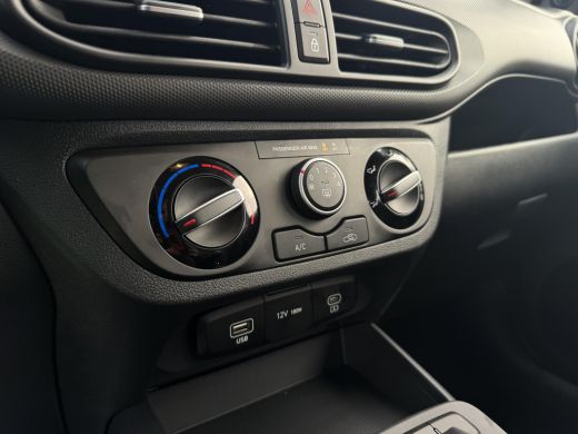 Hyundai i10 1.0 Comfort | Airco | Achteruitrijcamera | Active lane-keeping | Navigatie | Apple carplay/ Andro... ActivLease financial lease