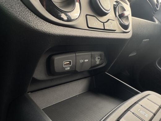 Hyundai i10 1.0 Comfort | Airco | Achteruitrijcamera | Active lane-keeping | Navigatie | Apple carplay/ Andro... ActivLease financial lease