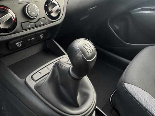 Hyundai i10 1.0 Comfort | Airco | Achteruitrijcamera | Active lane-keeping | Navigatie | Apple carplay/ Andro... ActivLease financial lease