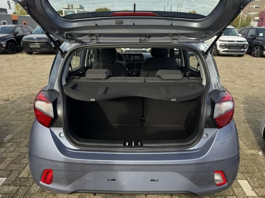 Hyundai i10 1.0 Comfort Smart | Airco | Achteruitrijcamera | Lederen stuurwiel | Active lane-keeping | Naviga... ActivLease financial lease