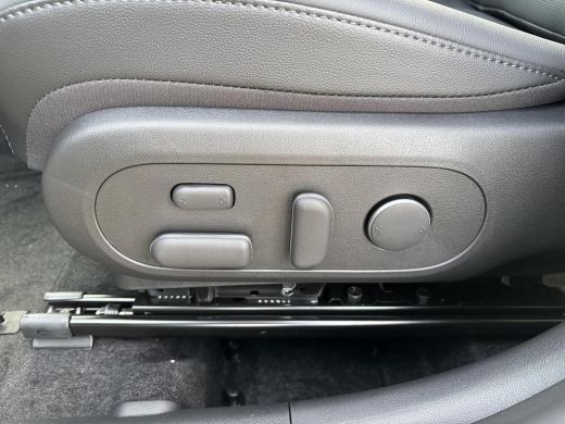 Hyundai Kona 1.6 GDI HEV Premium | Elektrische stoelen | Stoel/stuurverwarming | Stoelverkoeling | 2e zit-rij ... ActivLease financial lease