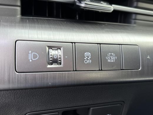 Hyundai Kona 1.6 GDI HEV Premium | Elektrische stoelen | Stoel/stuurverwarming | Stoelverkoeling | 2e zit-rij ... ActivLease financial lease