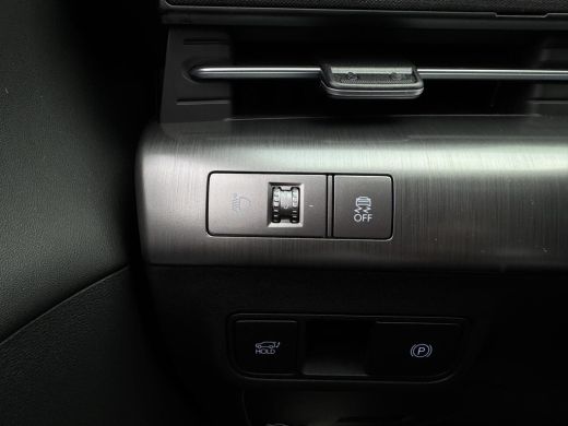Hyundai Kona Premium 65.4 kWh | Elektrische stoelen | Stoelgeheugen | Stoel/stuurverwarming | Stoelverkoeling ... ActivLease financial lease