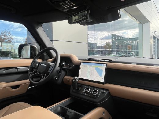 Land Rover Defender 110 P300e X-Dynamic HSE | El. trekhaak | 22 Inch | Pano | Koelbox | Black Pack | Cold Climate | K... ActivLease financial lease