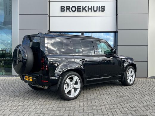 Land Rover Defender 110 P300e X-Dynamic HSE | El. trekhaak | 22 Inch | Pano | Koelbox | Black Pack | Cold Climate | K... ActivLease financial lease