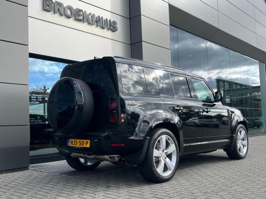 Land Rover Defender 110 P300e X-Dynamic HSE | El. trekhaak | 22 Inch | Pano | Koelbox | Black Pack | Cold Climate | K... ActivLease financial lease