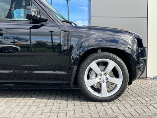 Land Rover Defender 110 P300e X-Dynamic HSE | El. trekhaak | 22 Inch | Pano | Koelbox | Black Pack | Cold Climate | K... ActivLease financial lease