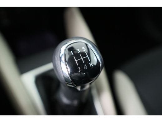 Nissan Micra 0.9 IG-T N-Connecta Navigatie | Climate control | Camera | 1ste eigenaar | Dealer onderhouden | ActivLease financial lease