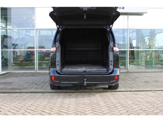Volkswagen ID. Buzz Cargo Cargo 77 kWh 204 pk | 77 kWh | 204 pk | Trekhaak | Adaptive Cruise Control | Lichtmetalen velgen ... ActivLease financial lease