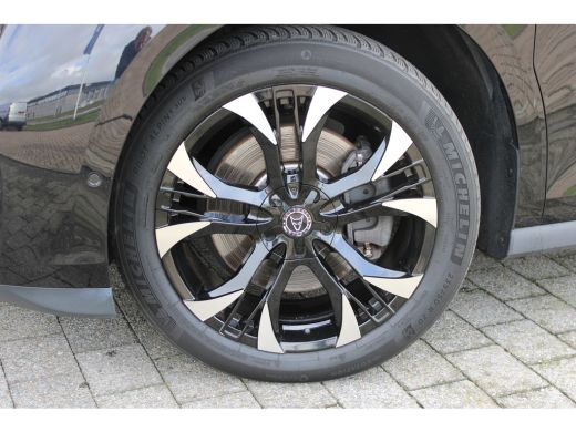 Volkswagen ID. Buzz Cargo Cargo 77 kWh 204 pk | 77 kWh | 204 pk | Trekhaak | Adaptive Cruise Control | Lichtmetalen velgen ... ActivLease financial lease