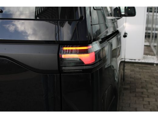 Volkswagen ID. Buzz Cargo Cargo 77 kWh 204 pk | 77 kWh | 204 pk | Trekhaak | Adaptive Cruise Control | Lichtmetalen velgen ... ActivLease financial lease