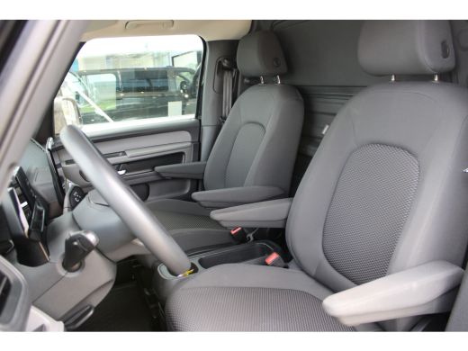 Volkswagen ID. Buzz Cargo Cargo 77 kWh 204 pk | 77 kWh | 204 pk | Trekhaak | Adaptive Cruise Control | Lichtmetalen velgen ... ActivLease financial lease